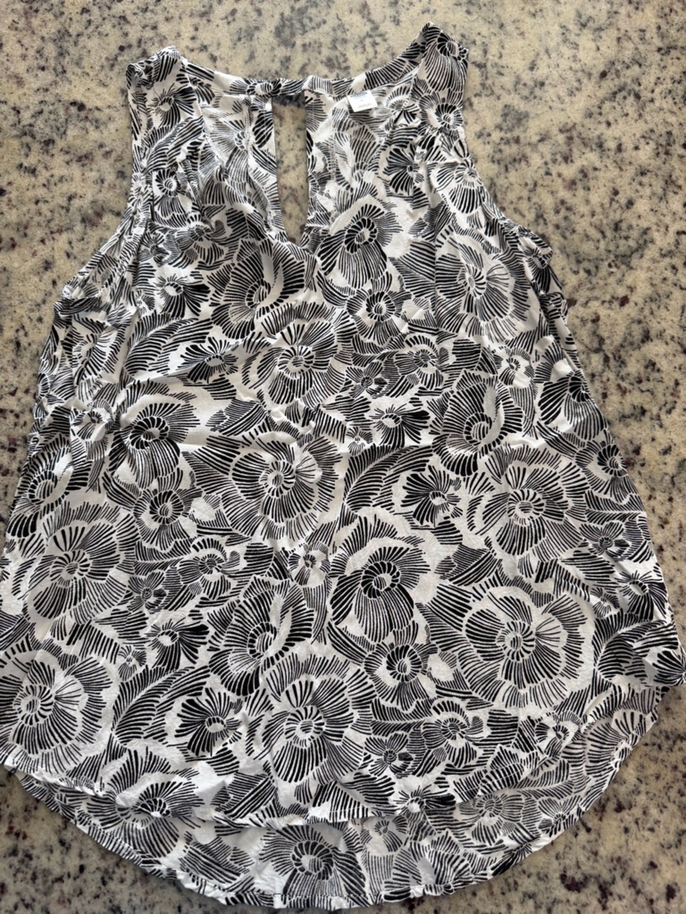 Old Navy Black and White Floral Sleeveless Top